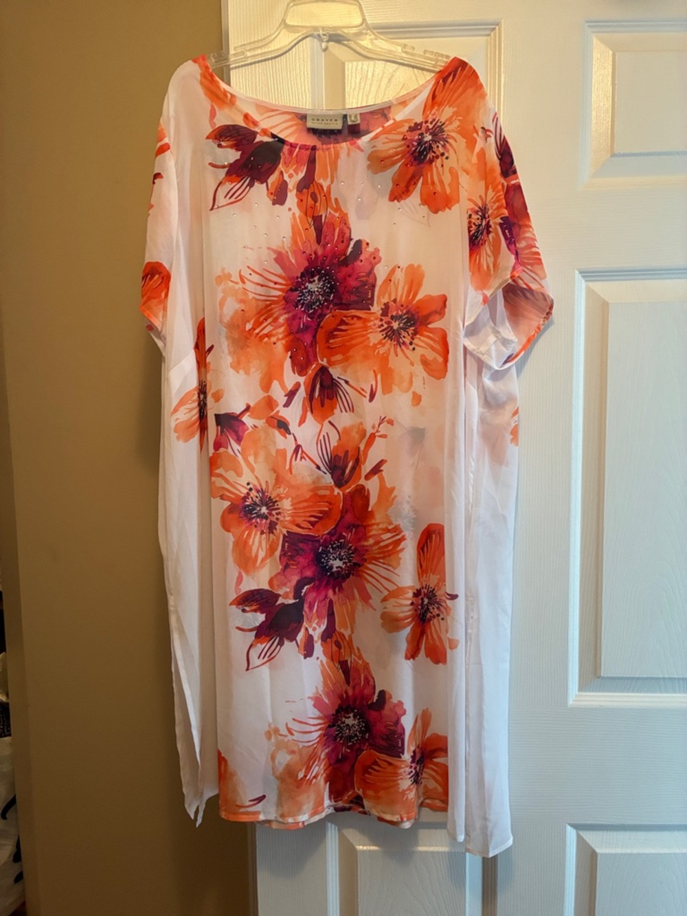 NWOT Graver (Susan Graver) Floral Top in Coral Pink